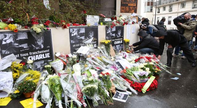 الزهور تواجه الجريمة في باريس