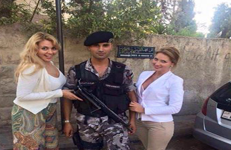 الجمال الروسي يتسبب بسجن شرطي اردني